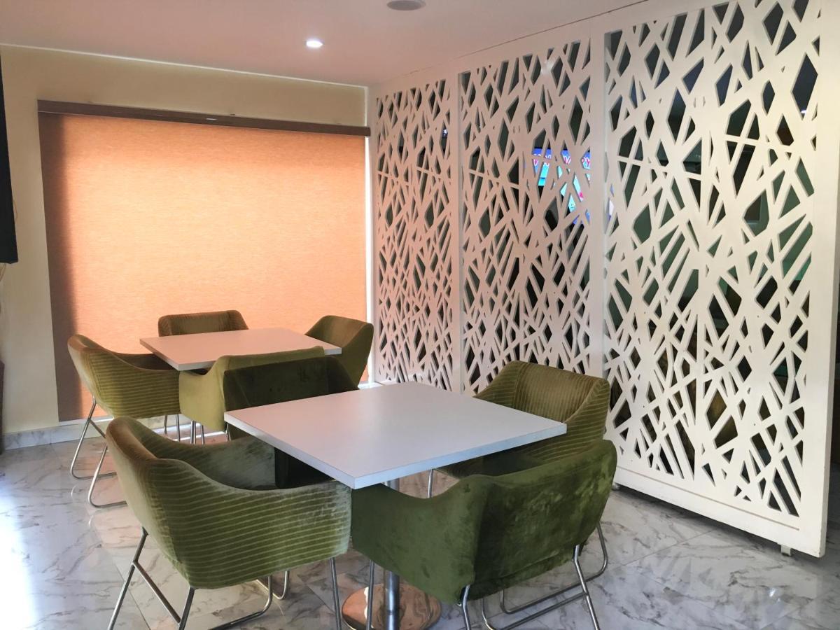 לגוס Alexia'S Place Hotel מראה חיצוני תמונה