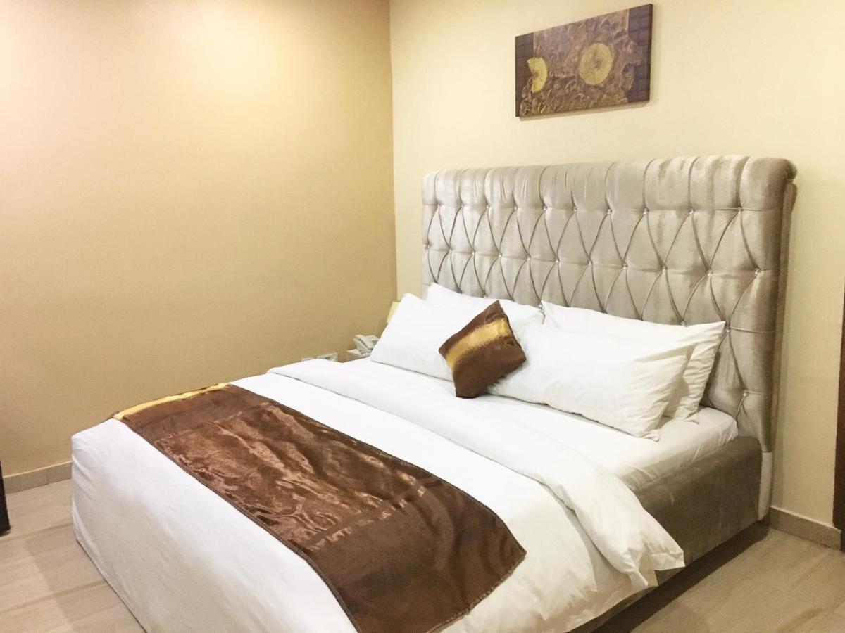 לגוס Alexia'S Place Hotel מראה חיצוני תמונה