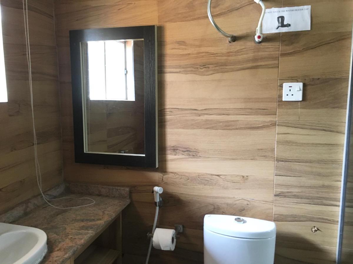 לגוס Alexia'S Place Hotel מראה חיצוני תמונה