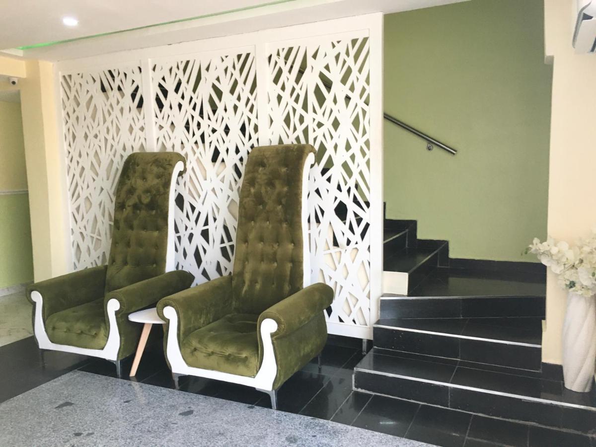 לגוס Alexia'S Place Hotel מראה חיצוני תמונה